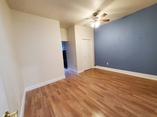 Photo - 523 Oldham St Apartments Unit 2