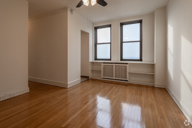 1HAB, 1BA 561SF Sala de estar - The Chancellor