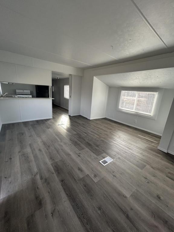 Photo - 1101 1/2 W 4TH ST