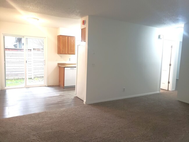 Photo - Updated 2 Bedroom, 1 Bathroom Duplex in the Heart of North Portland