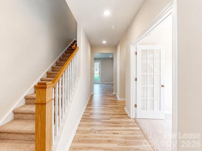 Photo - 5030 Markfield Ln
