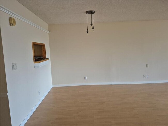 Photo - 3151 S Palm Aire Dr Unit 405