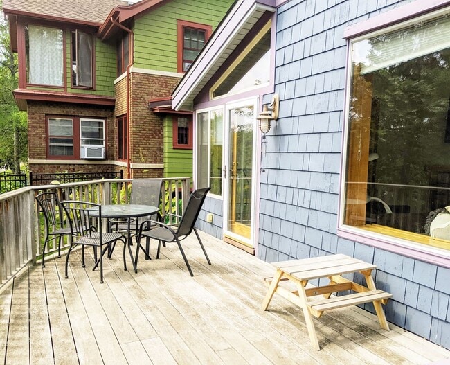 Photo - 2507 Branch St