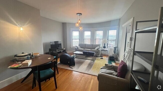 Building Photo - 857 Beacon St Unit 62 Rental