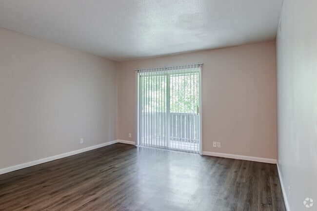 1BR, 1BA - Living - The Village on University