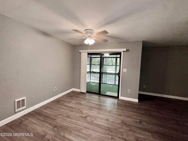Photo - 119 Amberly Dr