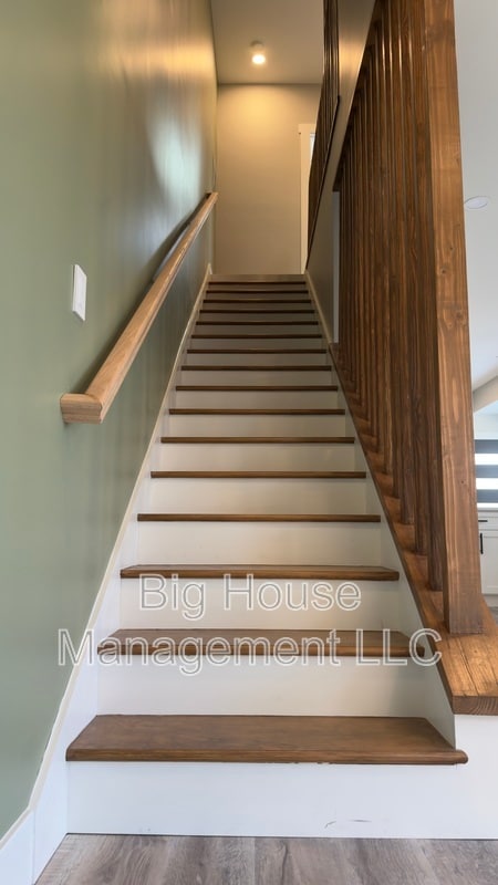 Photo - 247 Farragut St NW