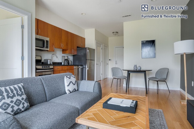 Photo - 9 Miner St Unidad FL3-ID872