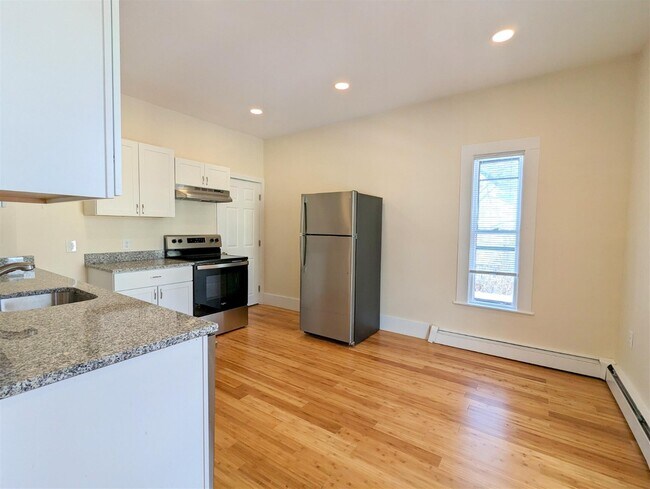 Photo - 15 Cameron Ave Unit 3