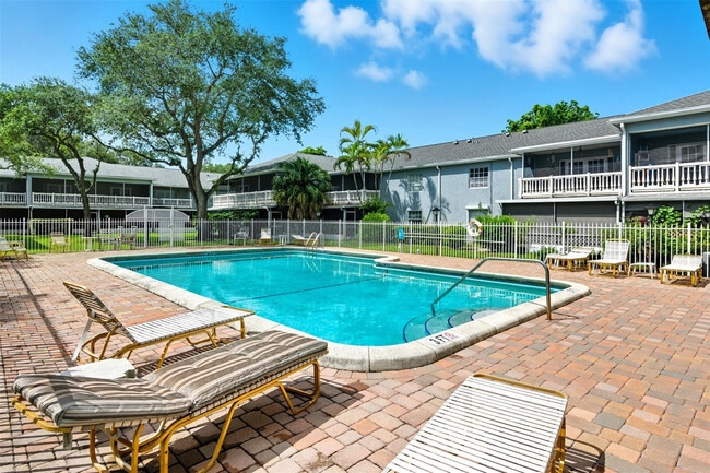 Photo - 7556 Stirling Rd Unit 124