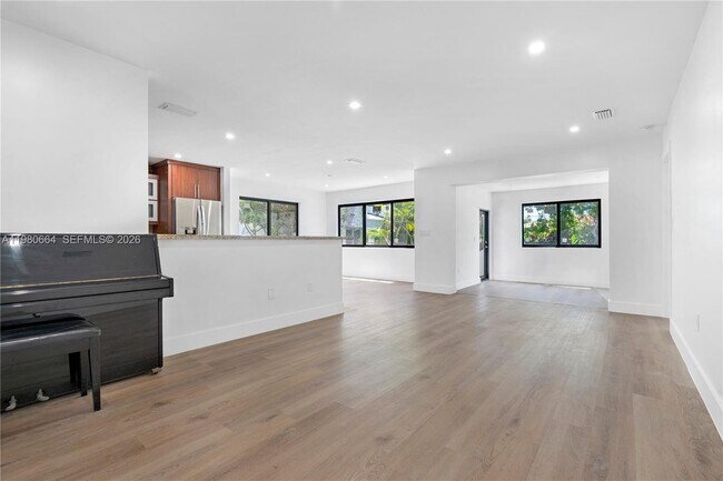 Photo - 8951 Byron Ave