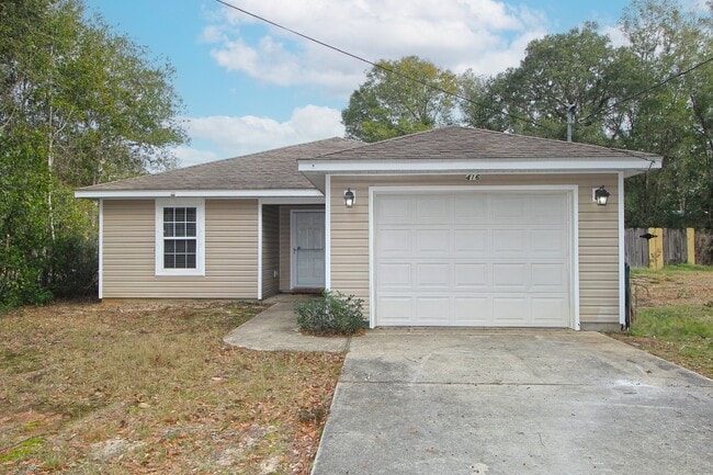 Corner Lot 3 Bedroom Home Off Gulf Beach H... - Corner Lot 3 Bedroom Home Off Gulf Beach H...