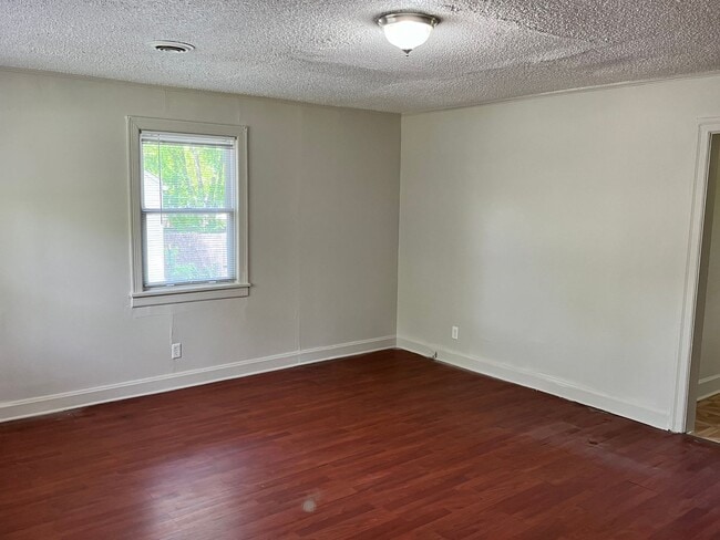 Photo - 2 bedroom cottage/ Madison