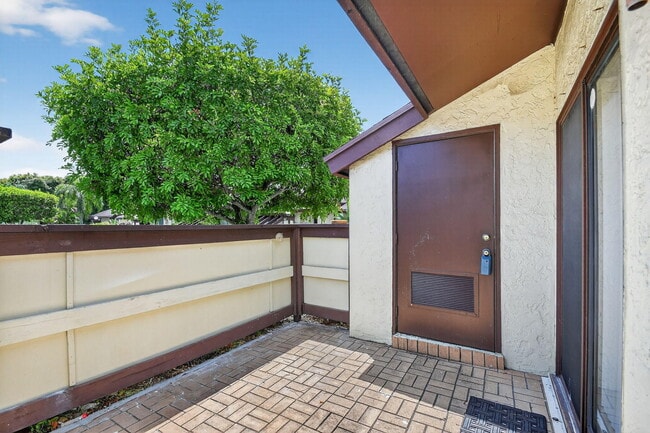 Photo - 270 Beaver Dam Ct