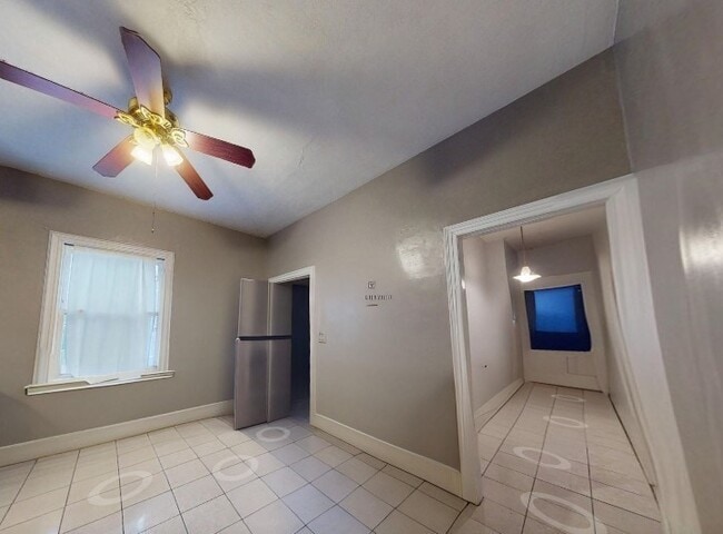 Photo - 20-22-22 Holmes St Unit 20