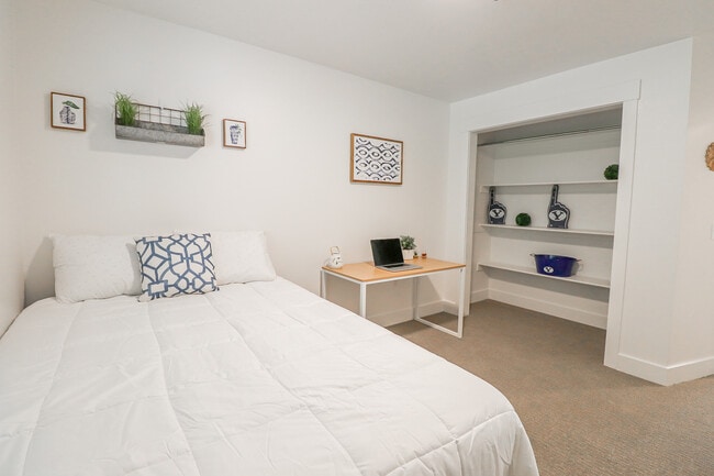 Photo - Fleur De Lis Apartments - Student Housing