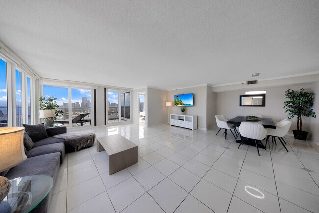 Photo - 1717 N Bayshore Dr Unit SI ID1054122P