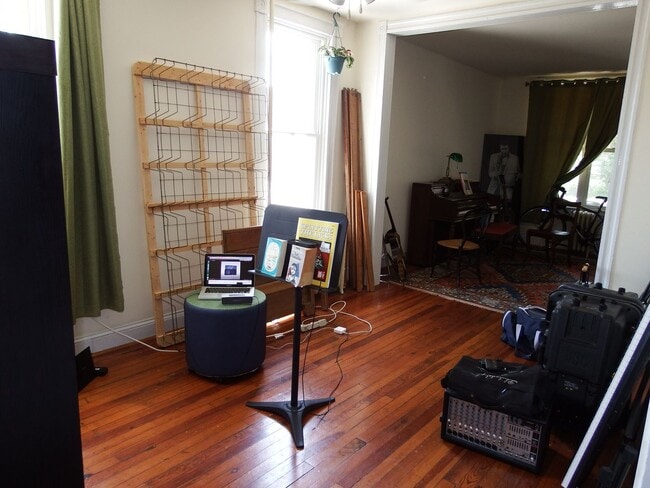 Building Photo - 3601 Keswick Rd Unit 1