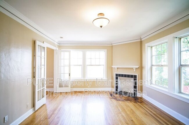 Building Photo - 709 SW 16th Ave Unit 401 Rental