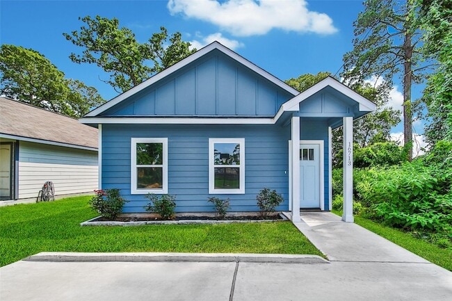 Photo - 16713 E Ivanhoe St House
