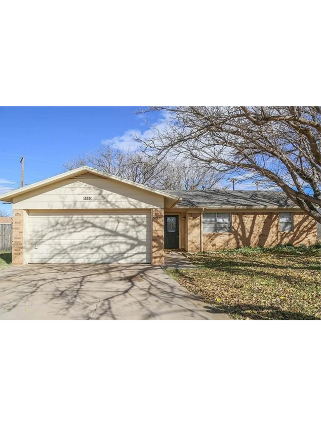 Building Photo - 5310 49th St Rental