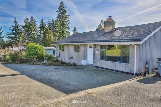 Photo - 3114 169th St SW House