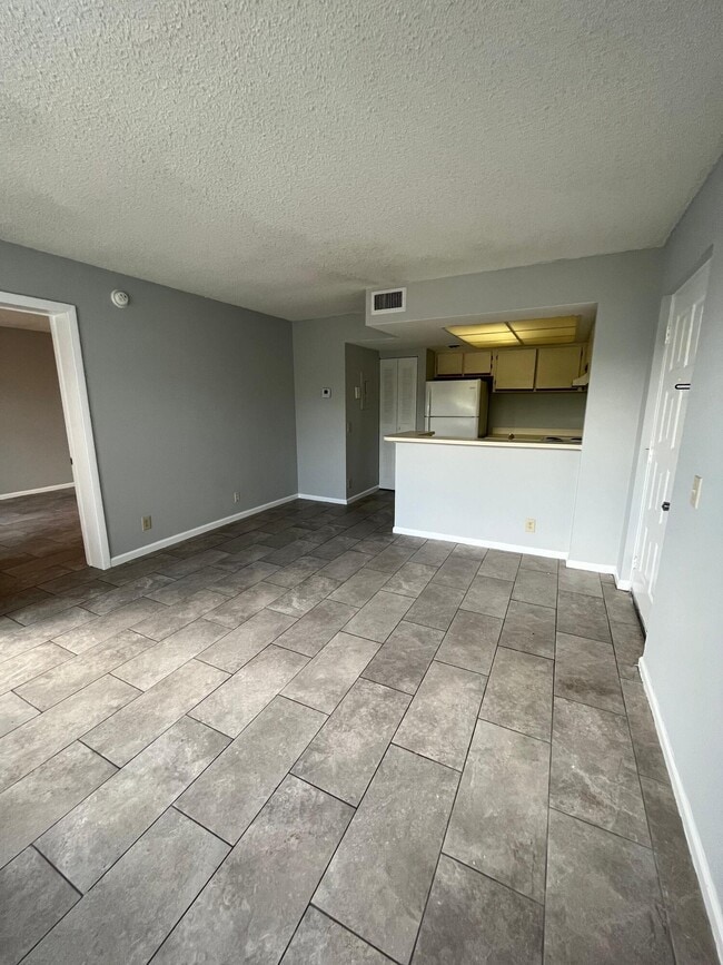 Photo - 718 Executive Center Dr Unit 22