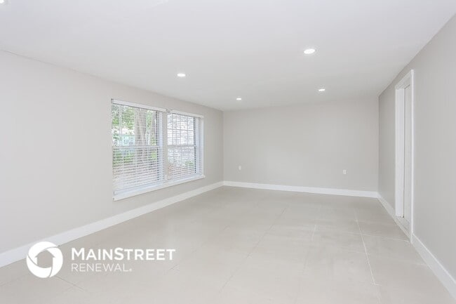 Photo - 9064 Polk Ave