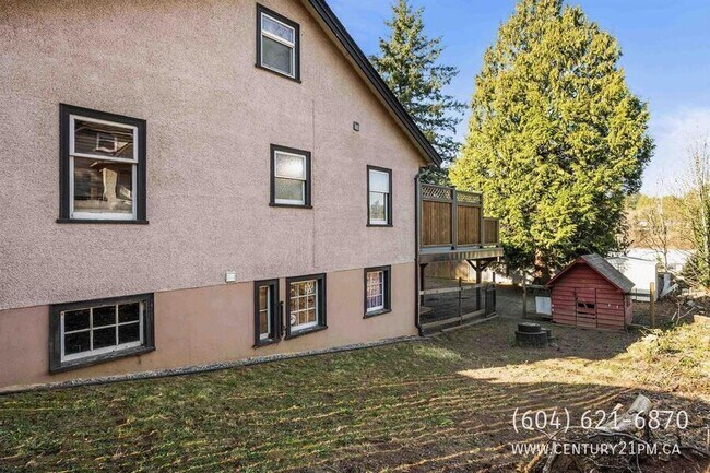 Photo - 2348 McKenzie Rd