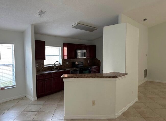 Photo - 160 Sura Blvd
