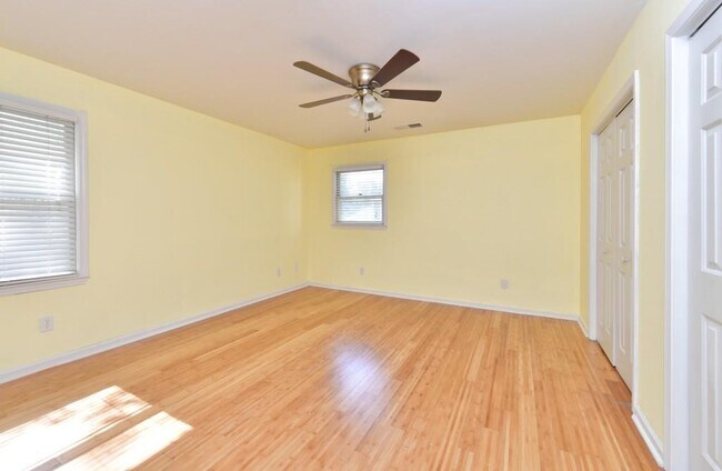 Photo - 371 Woodward Ave SE