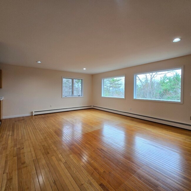 Photo - 126 Range Rd