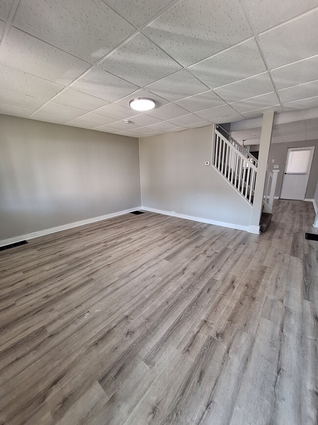 Photo - 1049 Nelson Ave