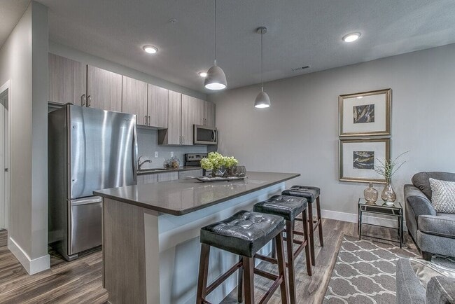 Photo - Triangle Apartments