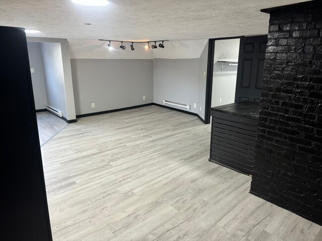 Photo - 324 Walnut Ave Unit 4