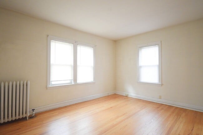Photo - 2226 Garfield Ave S