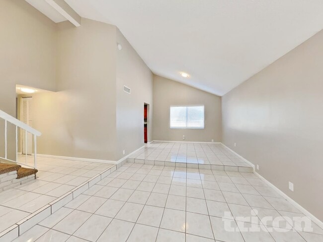 Photo - 16137 Ravendale Dr