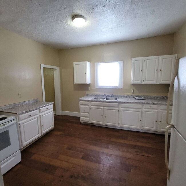 Photo - West Indy 3BR House ready to Lease!