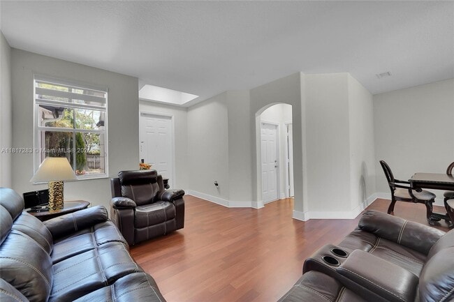 Photo - 11467 NW 76th St