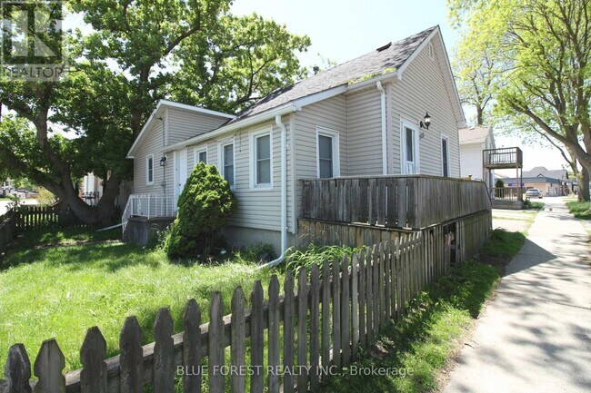 Photo - 175 Davis St
