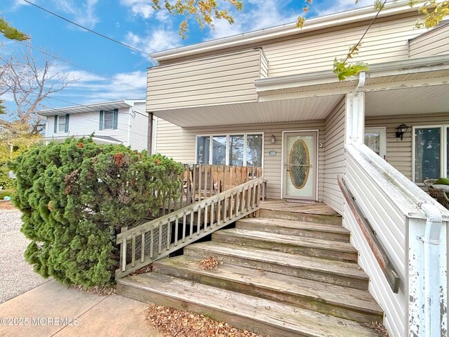 Building Photo - 106 Trinidad Ave