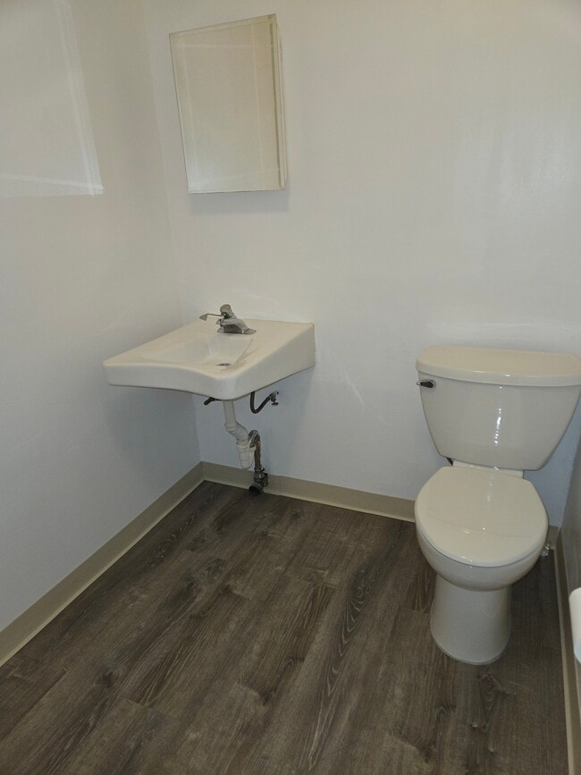 Photo - 639 Pawling Ave