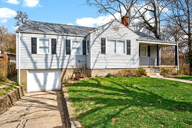 Photo - 1930 Stevens Ave