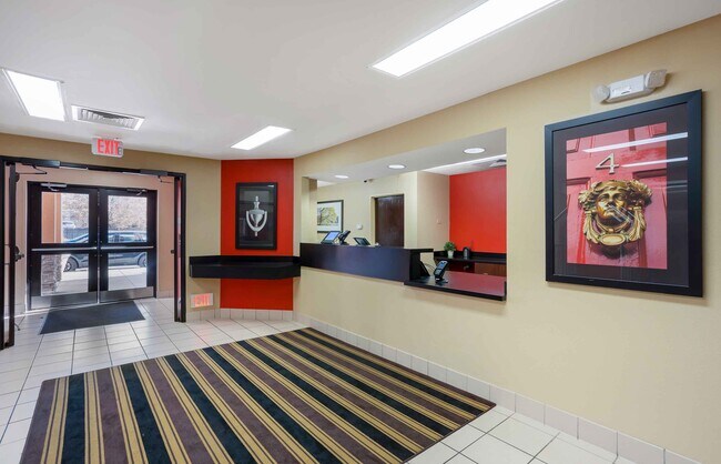 Furnished Studio-Springfield - South