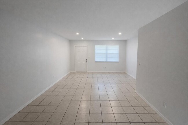 Photo - 5010 Killarney Ave