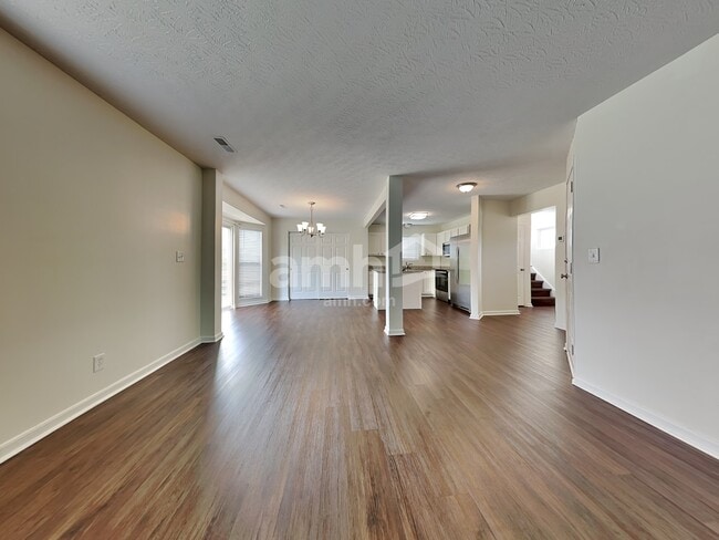 Photo - 672 Berlander Dr