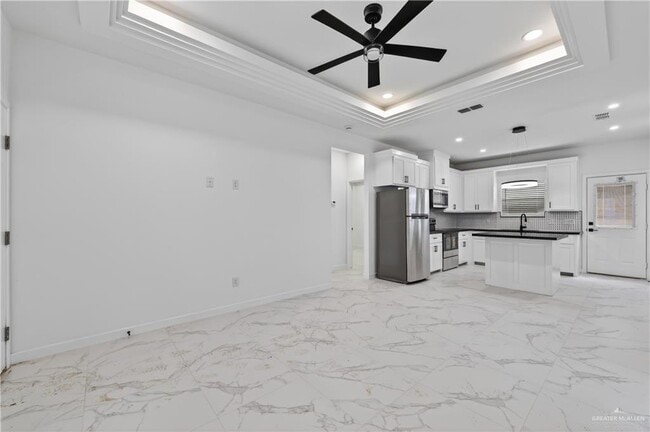 12504 N 39th St Unit 2