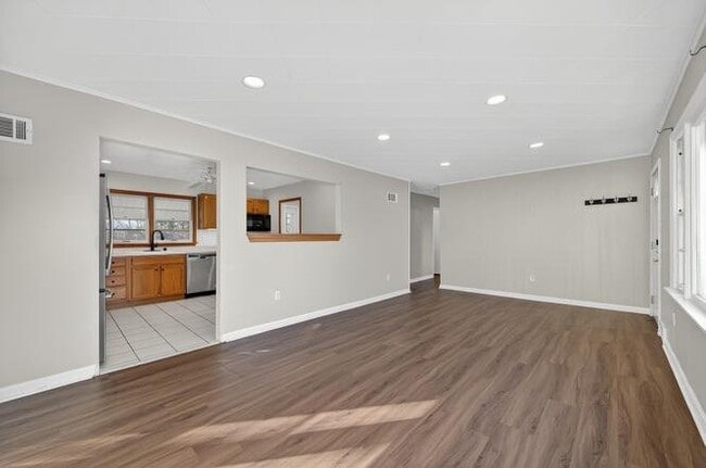 Photo - 7524 Virginian Dr