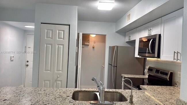 Photo - 11155 SW 5th Pl Unidad 302