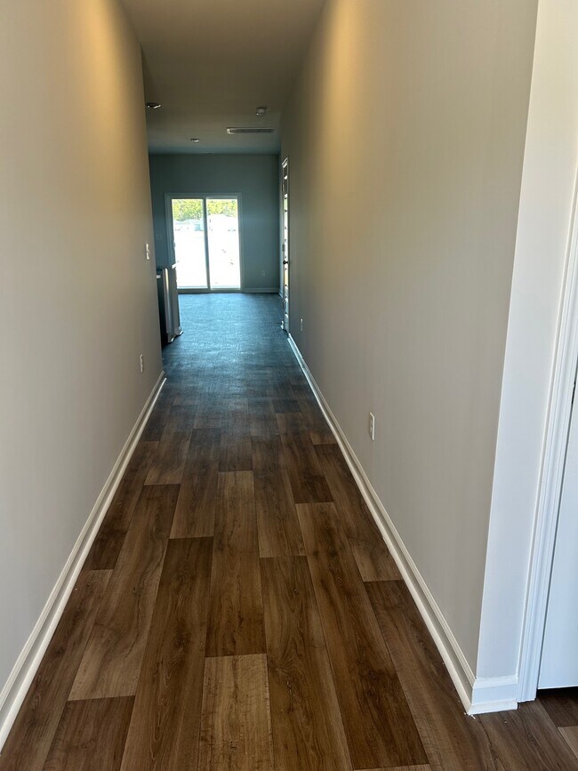 Photo - 404 Lehamite Ct